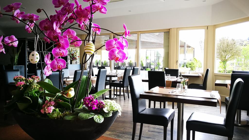 Bivius Hotel Restaurant Luxembourg Strassen Exterior photo